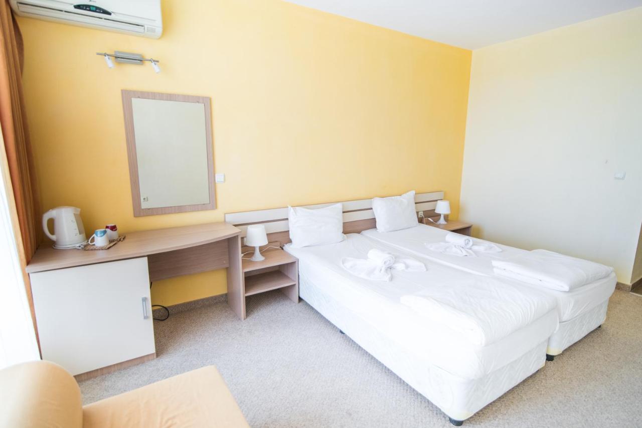 Тропикана Otel Primorsko Dış mekan fotoğraf