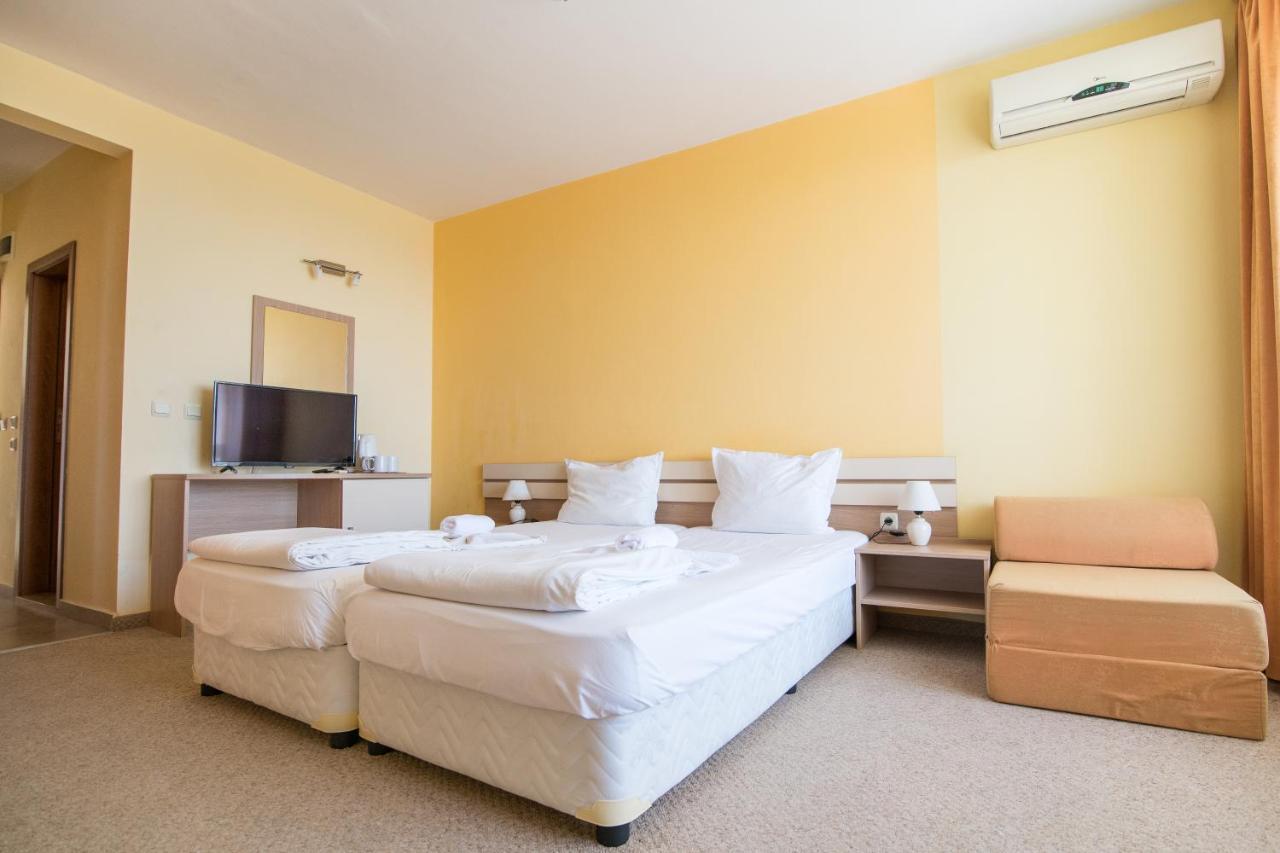 Тропикана Otel Primorsko Dış mekan fotoğraf