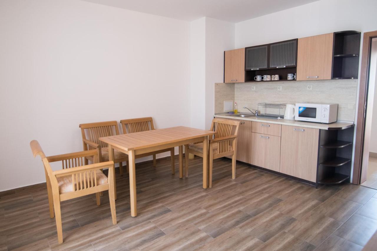 Тропикана Otel Primorsko Dış mekan fotoğraf