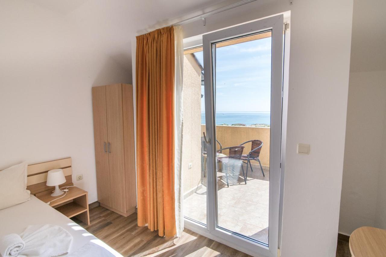 Тропикана Otel Primorsko Dış mekan fotoğraf
