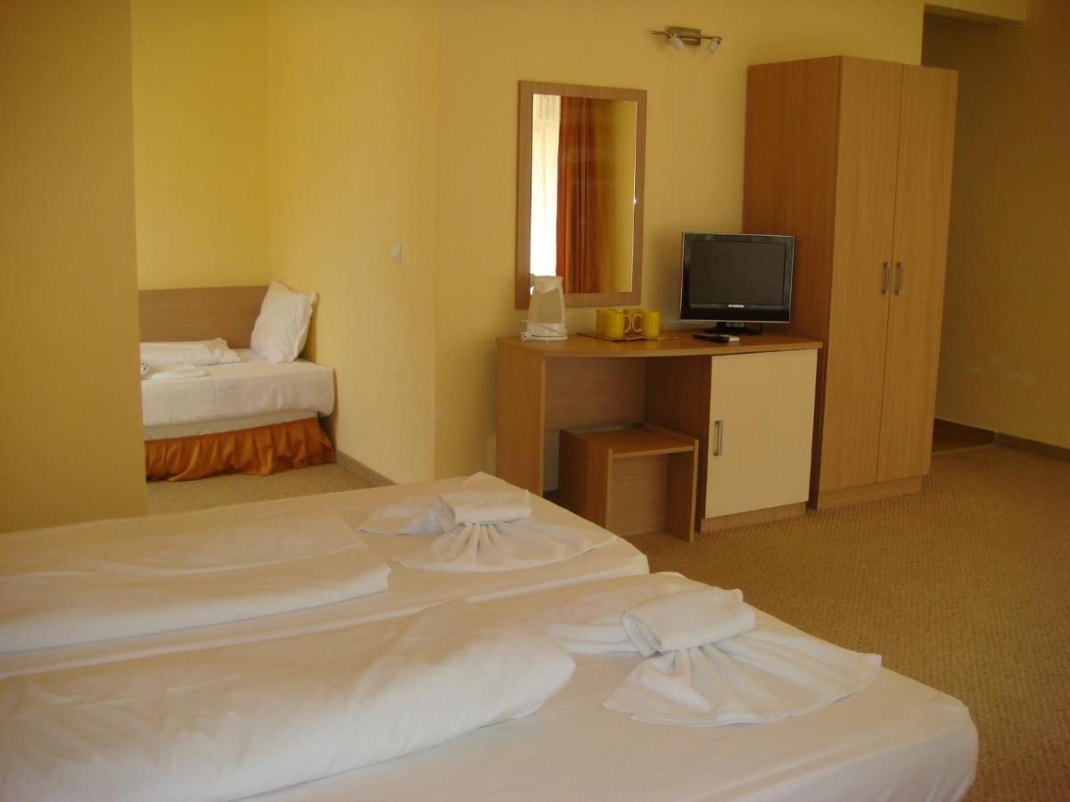 Тропикана Otel Primorsko Dış mekan fotoğraf